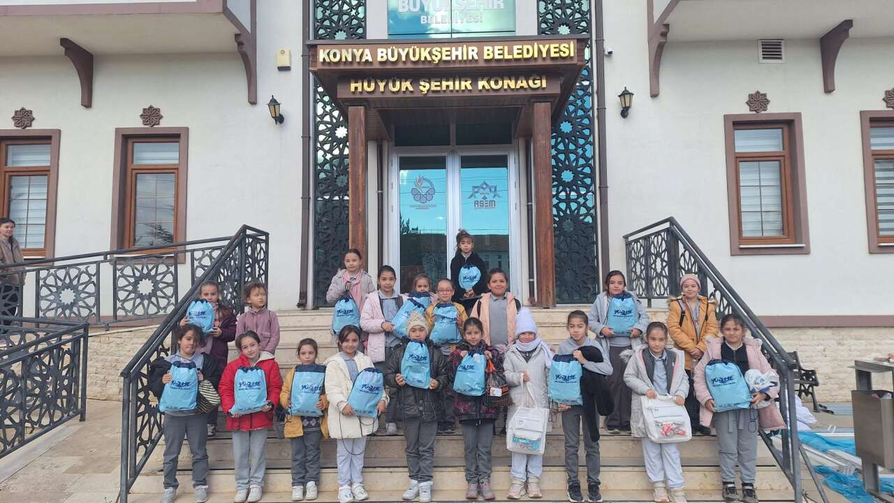 Konya’nın 20 ilçesinde yüzme eğitimleri verilmeye başladı 13